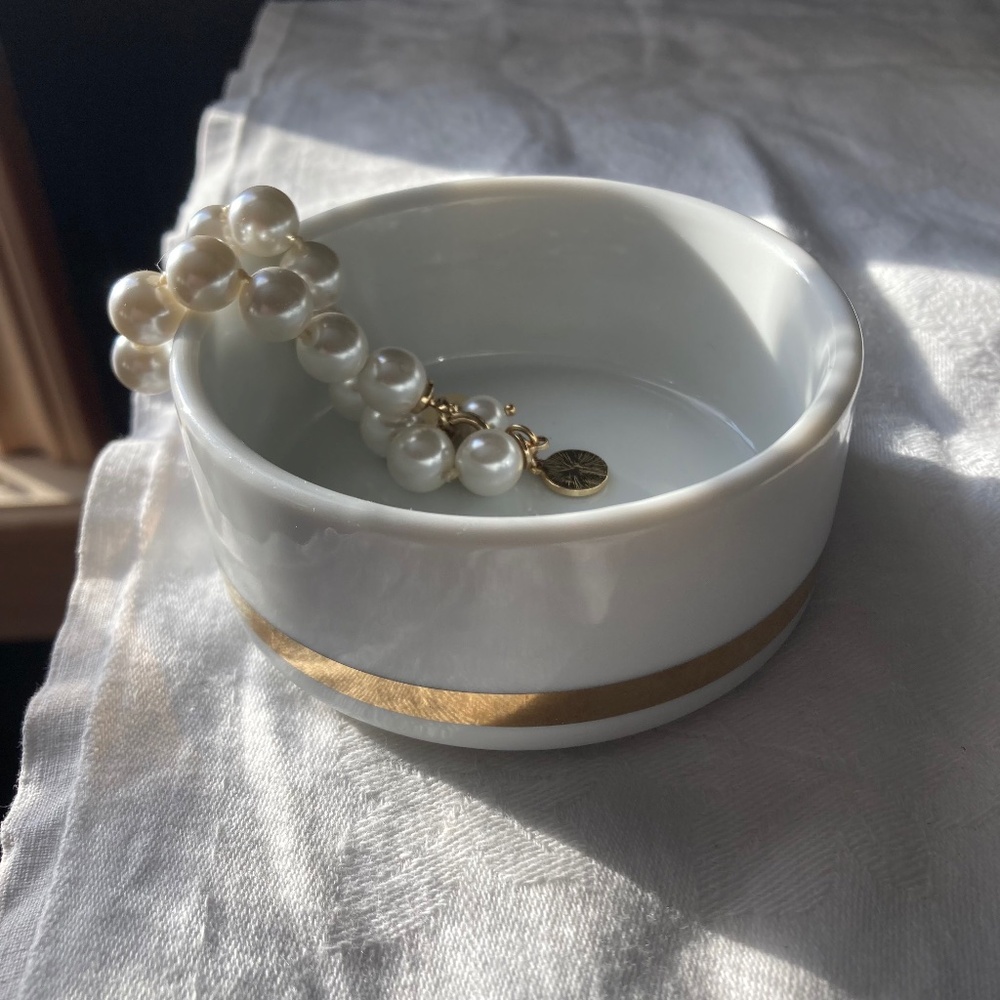 Gold gilded dish